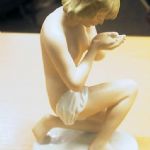 269 1124 FIGURINE